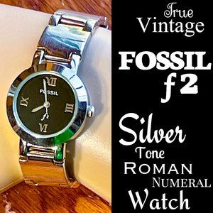 ⭐️HP⭐️VTG▪️FOSSIL▪️f2 Silver Tone Roman Numeral Watch & Collector Tin Extra Link
